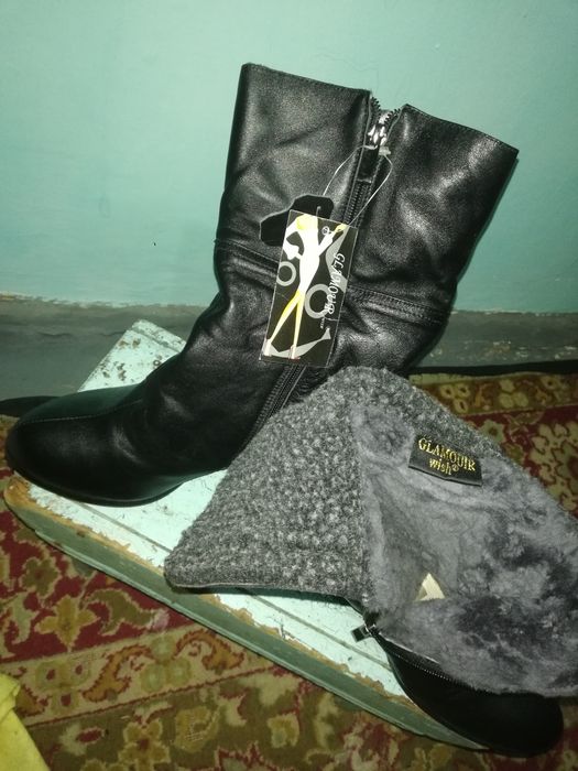 Продам Модельные  зимние сапоги