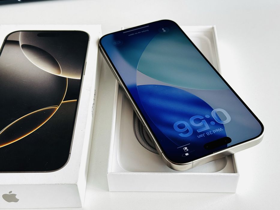 Iphone 16 Pro 128GB Natural Titanium Гаранция 6 месеца
