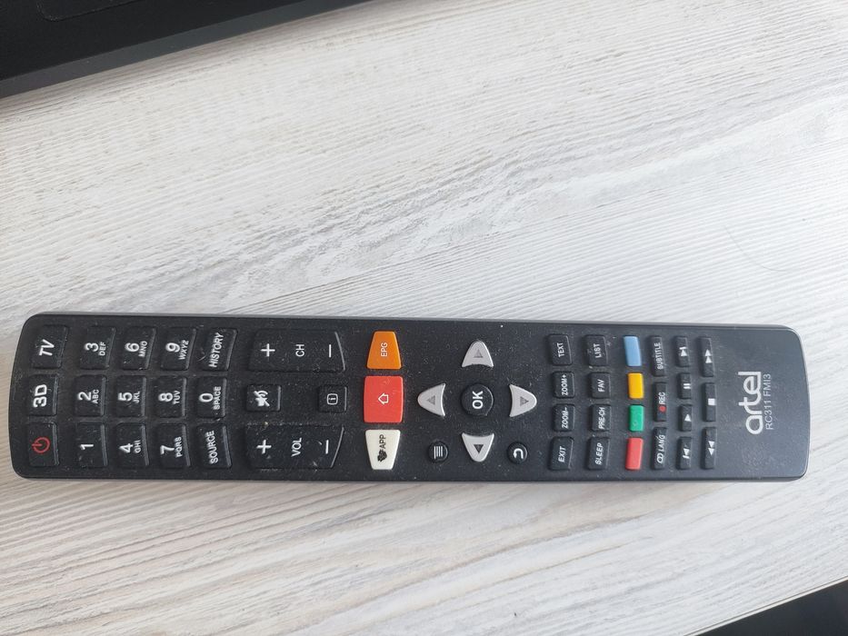 Продам телевизор Artel smart б/у