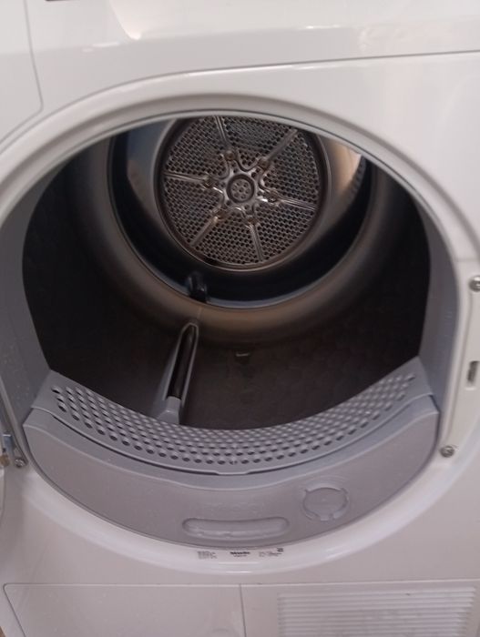 Сушилня с термопомпа Миеле Miele T1  Best Friend 8кг А+++ 2годГаранция