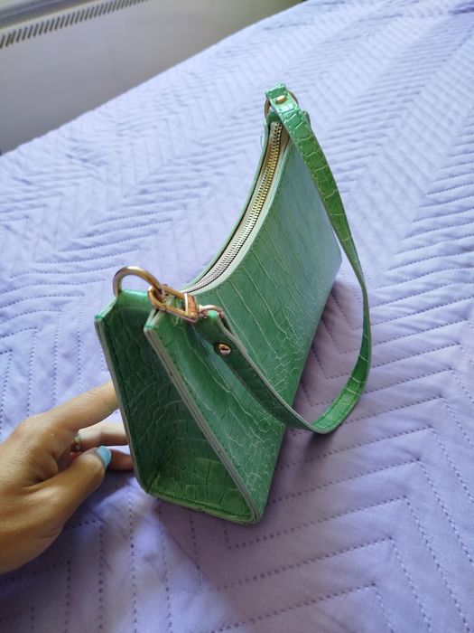 Кожена зелена чанта