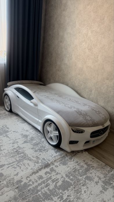 Продам кровать машину