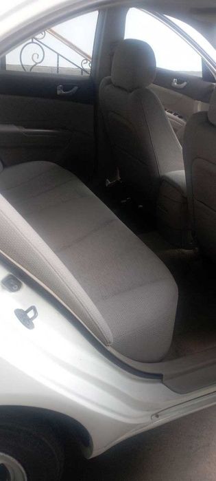 Продаётся Hyundai Sonata 2005 г., 2.4 л., атмосферный двигатель