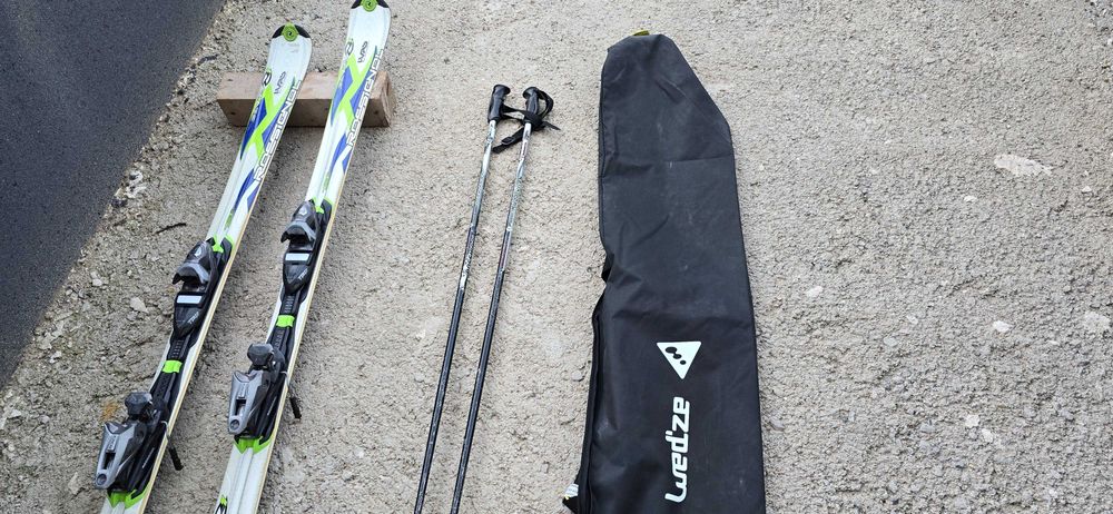 Rrossignol ски екипировка: Ски, Ски обувки, Каска, Маска, Шеки и Калъф