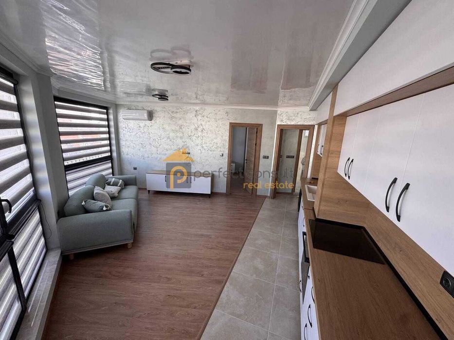 Продава се Тристаен апартамент в Пловдив, Христо Смирненски - 102 кв.м за 1275 €/кв.м - Снимка #2