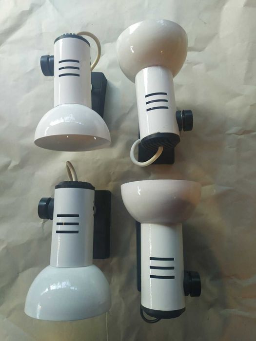 Стенна лампа за обзавеждане на стая