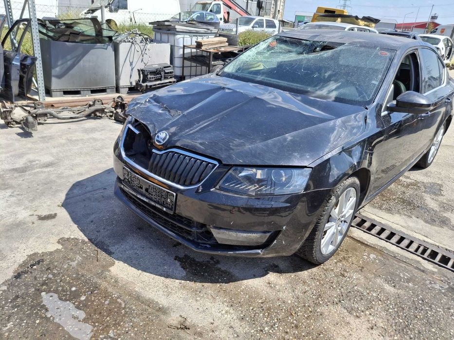 Dezmembrez Skoda Octavia III (5E) 2.0 TDI 150 cai CKFC cutie dsg 2013