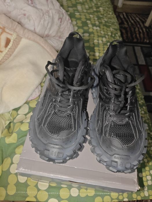 Balenciaga Bouncer/Defender