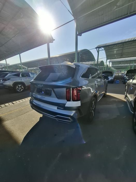 Kia Sorento  2023yil. Probeg 14500 km  Holati idealni