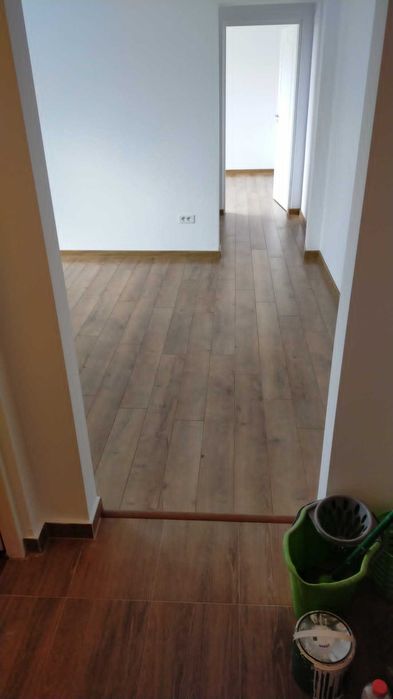 Vand sau schimb apartament 2 camere  etaj 3 , str. constructorilor  Turda