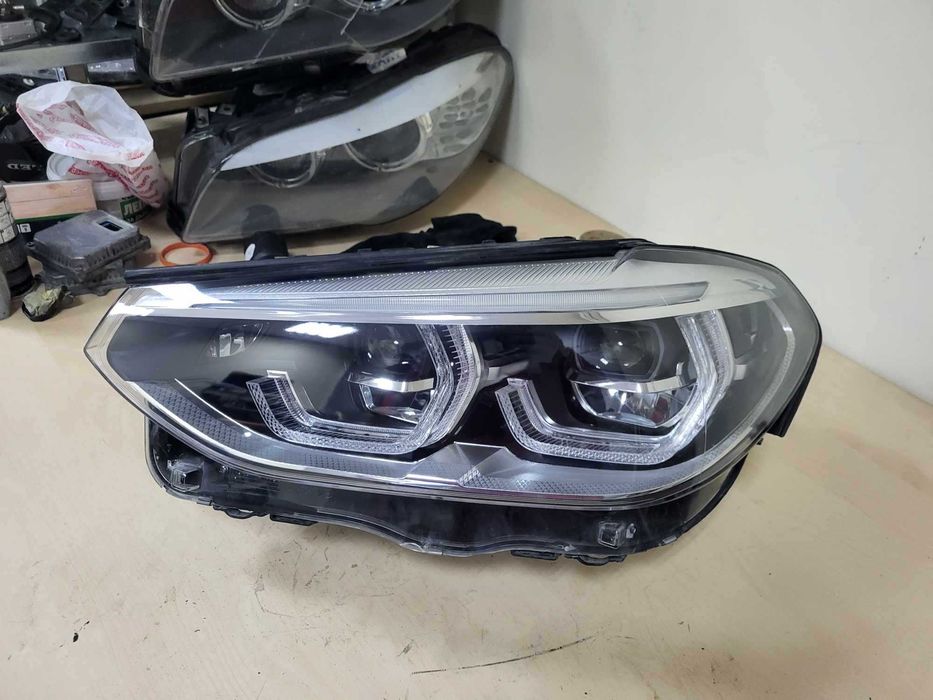 Ляв фар BMW X3 X4 G01 G03 Adaptive LED lqv far бмв 3 4