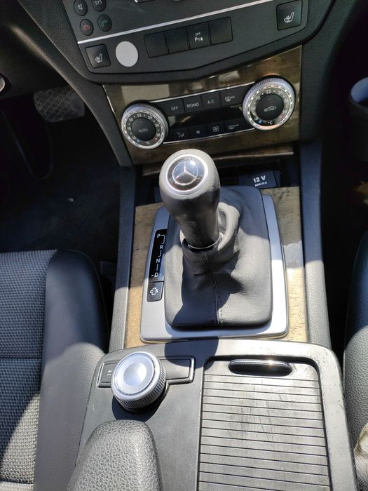 Продавам на части Мерцедес С200 2009г 136ксW204