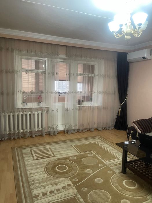 Продается квартира на против паркентского базара