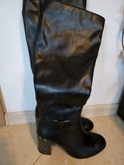 Дамски ботуши с ток