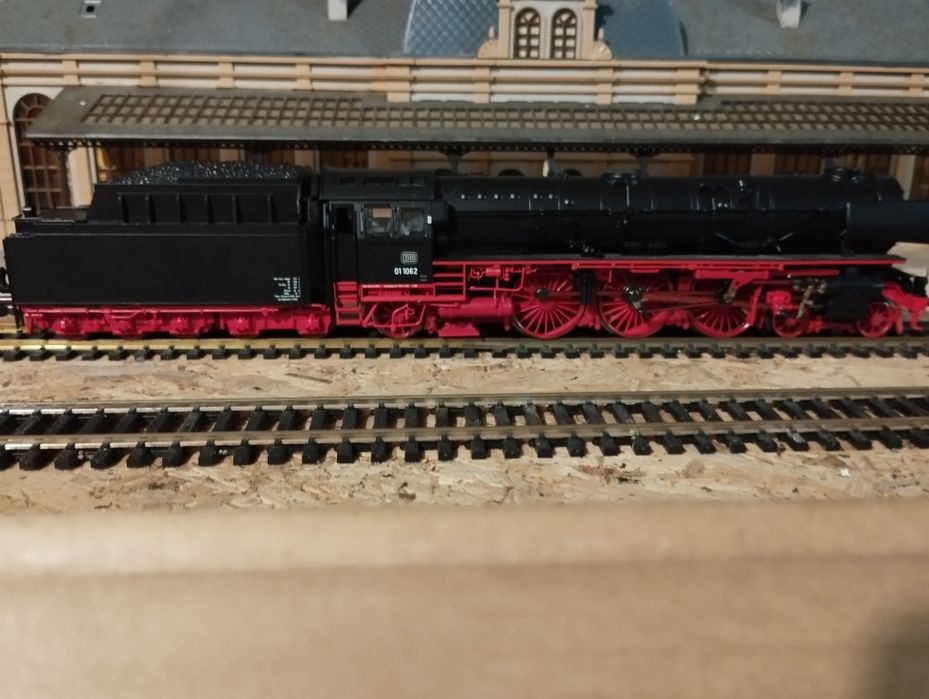 Парен локомотив Roco BR01 HO 1/87