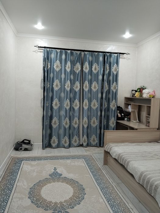 Өте жақсы жерден 3 бөлмелі пәтер сатылады