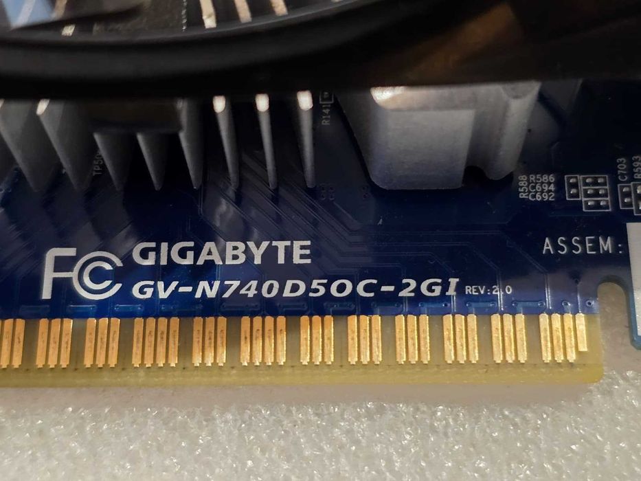 Placa video GIGABYTE GT 740 OC 2GB GDDR5 128bit (GV-N740D5OC-2GI) v2.0