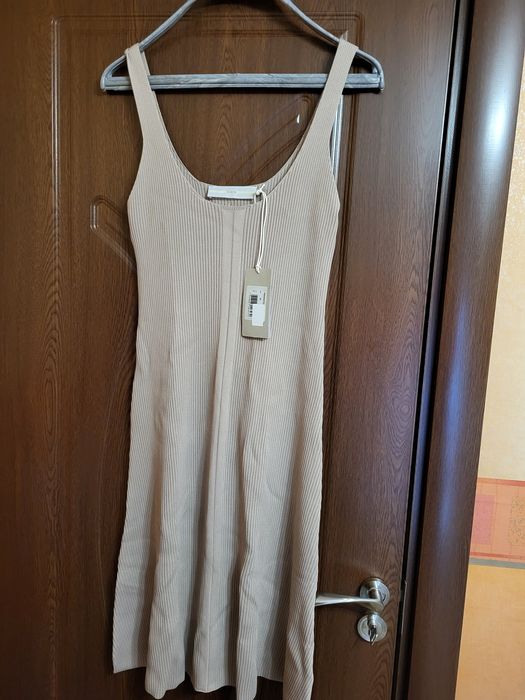 Дамска рокля размер М.