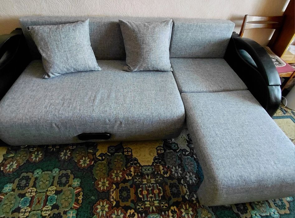 Продам  диван для гостиной
