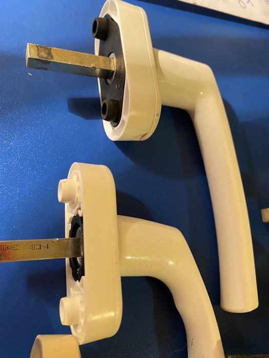 Mânere fereastra termopan Roto cremon