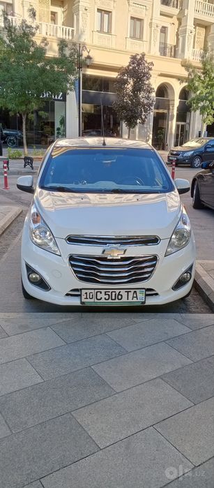 Srochna sotiladi Spark