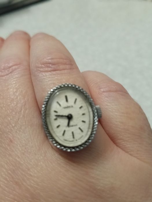 Часы  Чайка на палец советские