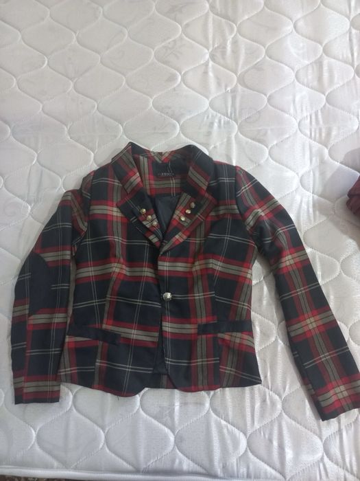 Ayollar kastyumi klassik