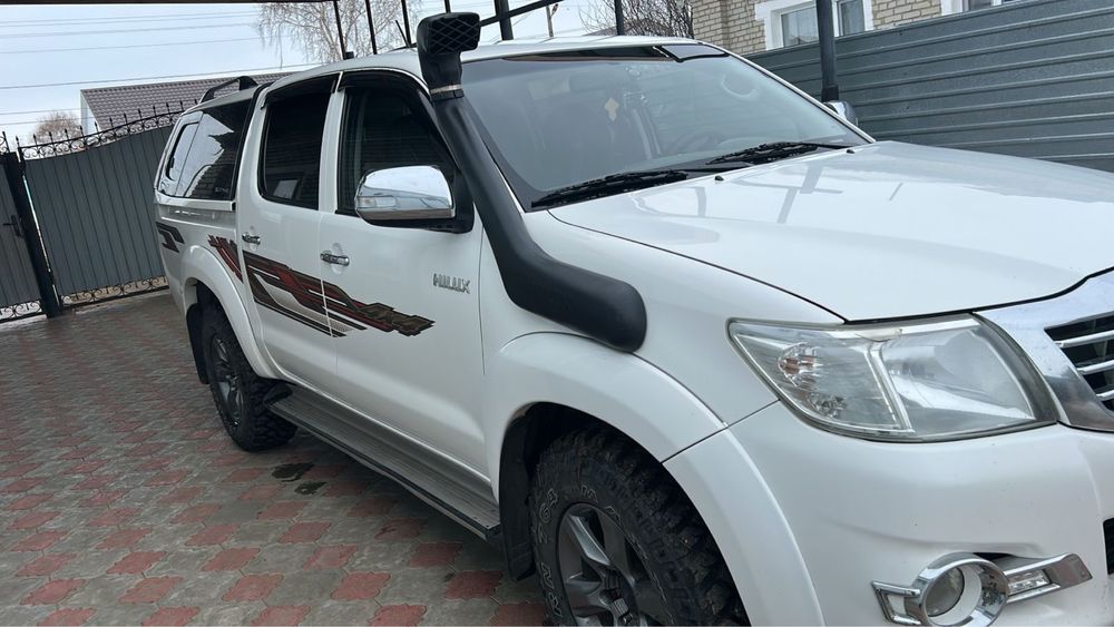 Продам тойоту хайлюкс