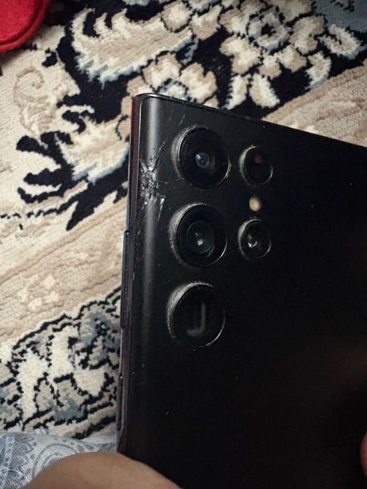 Продам Samsung S22 Ultra