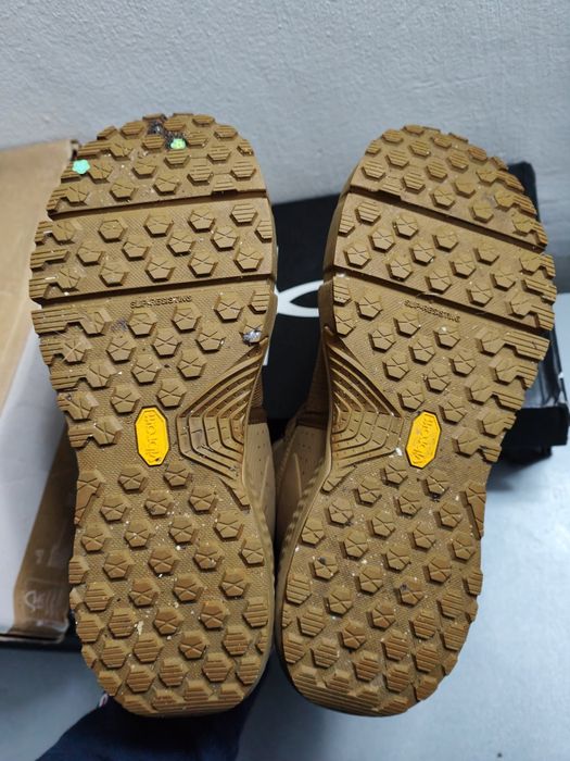 Under armour charged valsetz ghete iarna vibram mărimea 42.5(27cm)