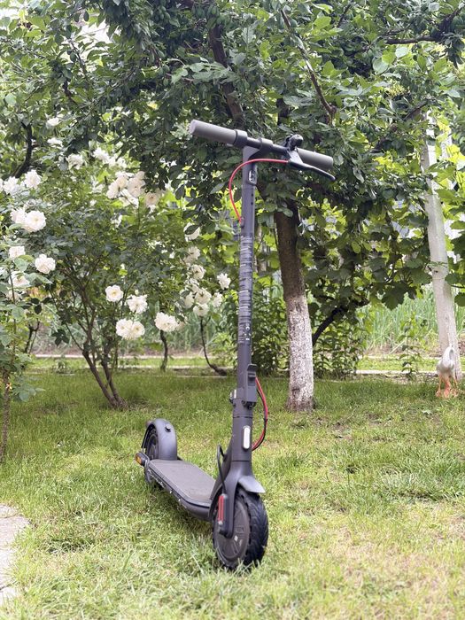 Trotineta electrica Xiaomi cu cauciuri pline- Stare foarte buna , Predare in ploiesti