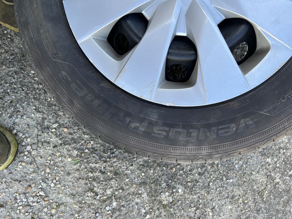 Гуми с джанти Toyota
