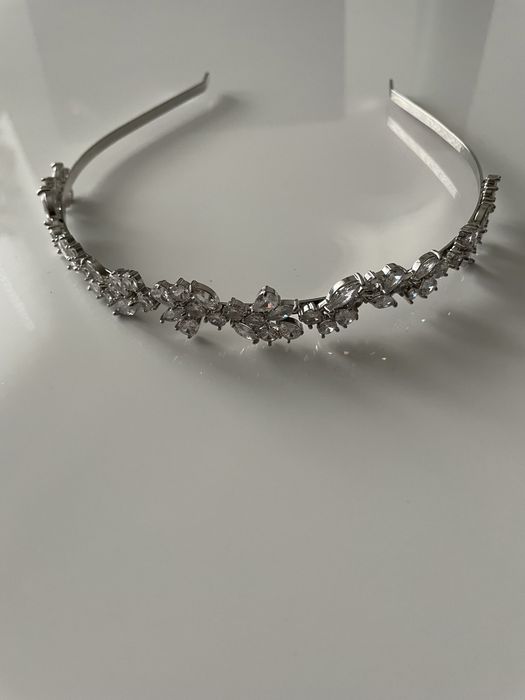 Диадема с цирконий