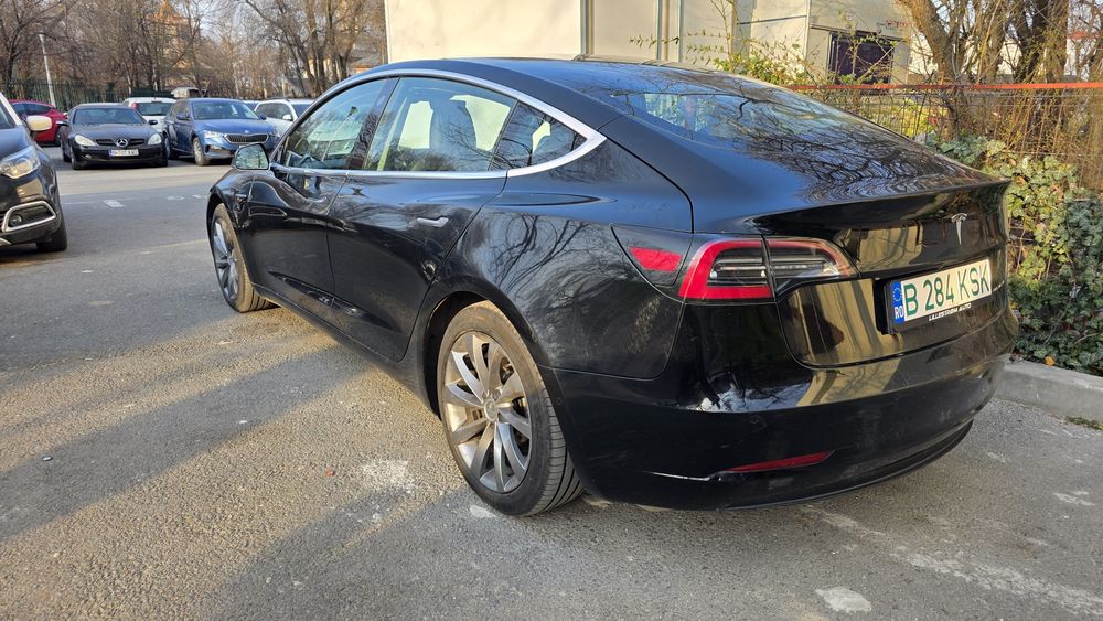 Vand sau schimb tesla model 3 dual motor an 2019 Long Range 480  cp