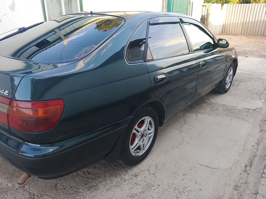 Тойота Карина е 1997