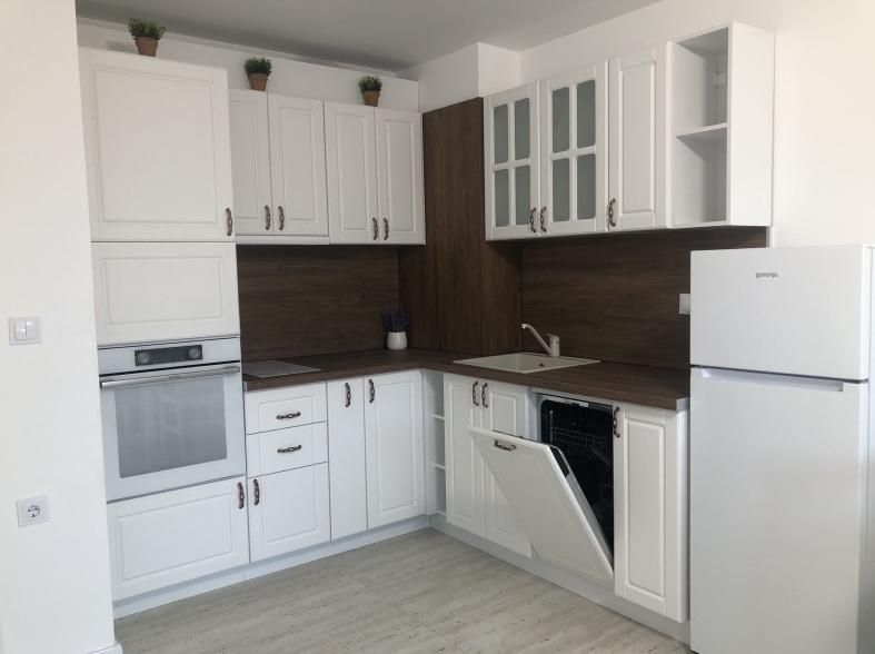 Дава се под наем Двустаен апартамент в Пловдив, Христо Смирненски - 75 кв.м за 525 € - Снимка #1