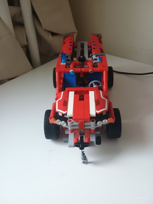 Mașina Lego Tehnic