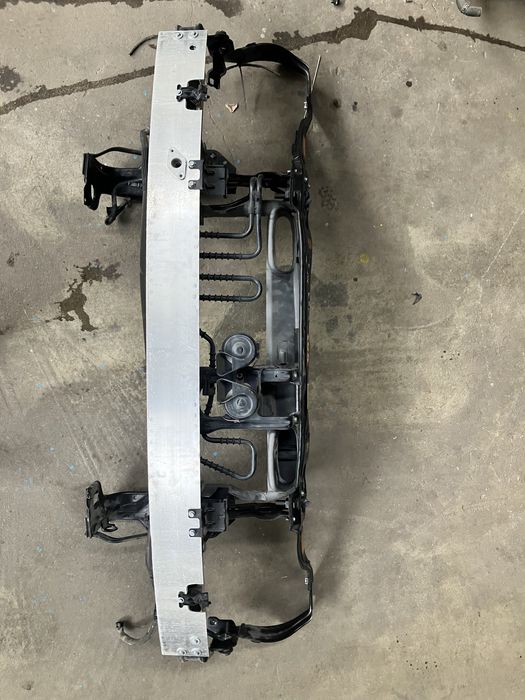 Бампер передний мерседес w203