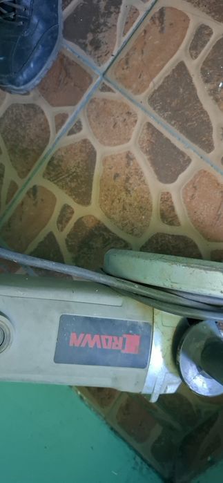 Продам УШМ Болгарку Crown 230 мм.