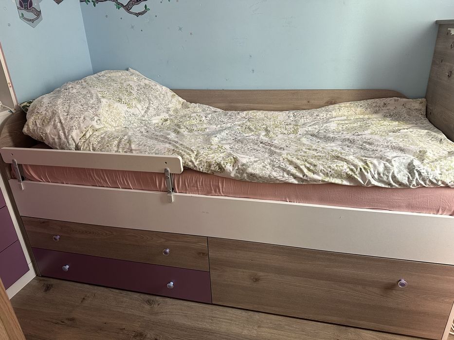 Детско легло с матрак и шкафчета