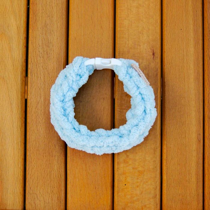 Ръчно плетена пухкава каишка за куче – изработва се по поръчка