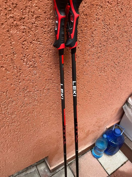 Set ski uri cu clăpari și bete