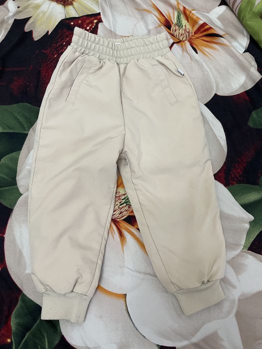 Продам куртку на девочку