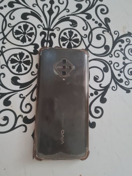 Vivo v17 8/128gb