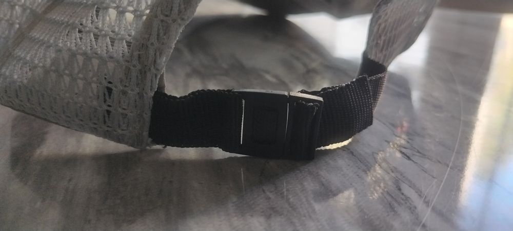 Бейзболна мрежеста шапка