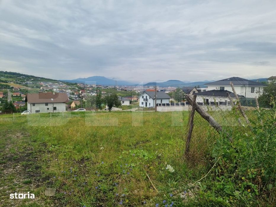 Teren 700 mp cu priveliste spre oras, disponibil si parcelat, Bistrita