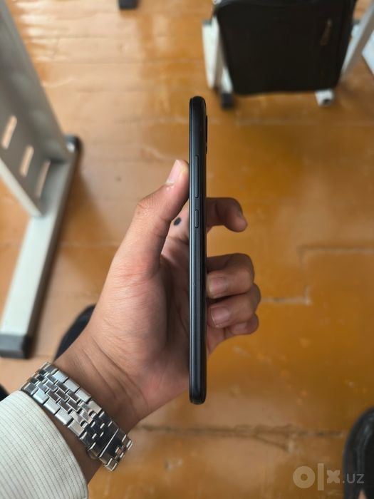 Ideal telefon sotiladi!