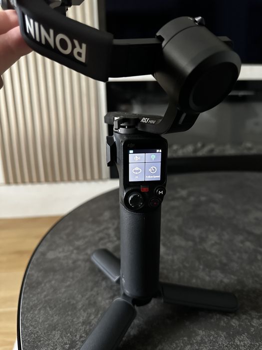 DJI RS 3 Mini – Ca Nou – Folosit de 2 Ori – Impecabil