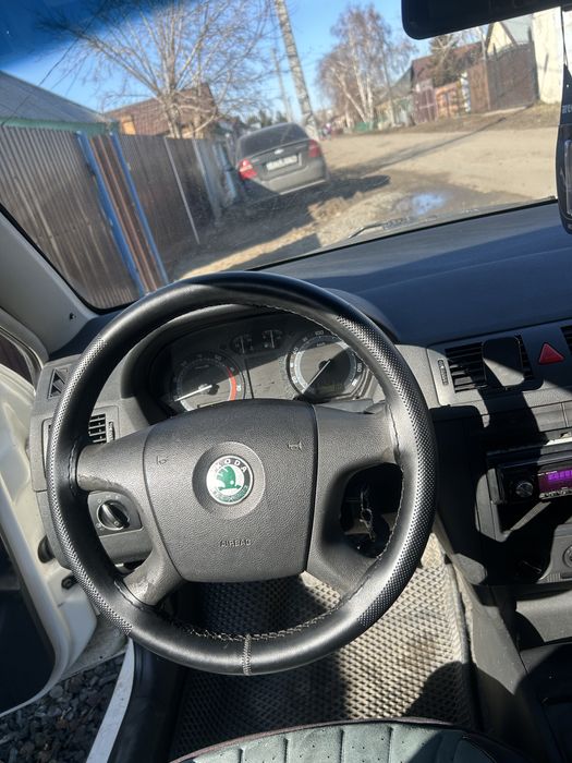 Шкода фабиа в хорошем сост