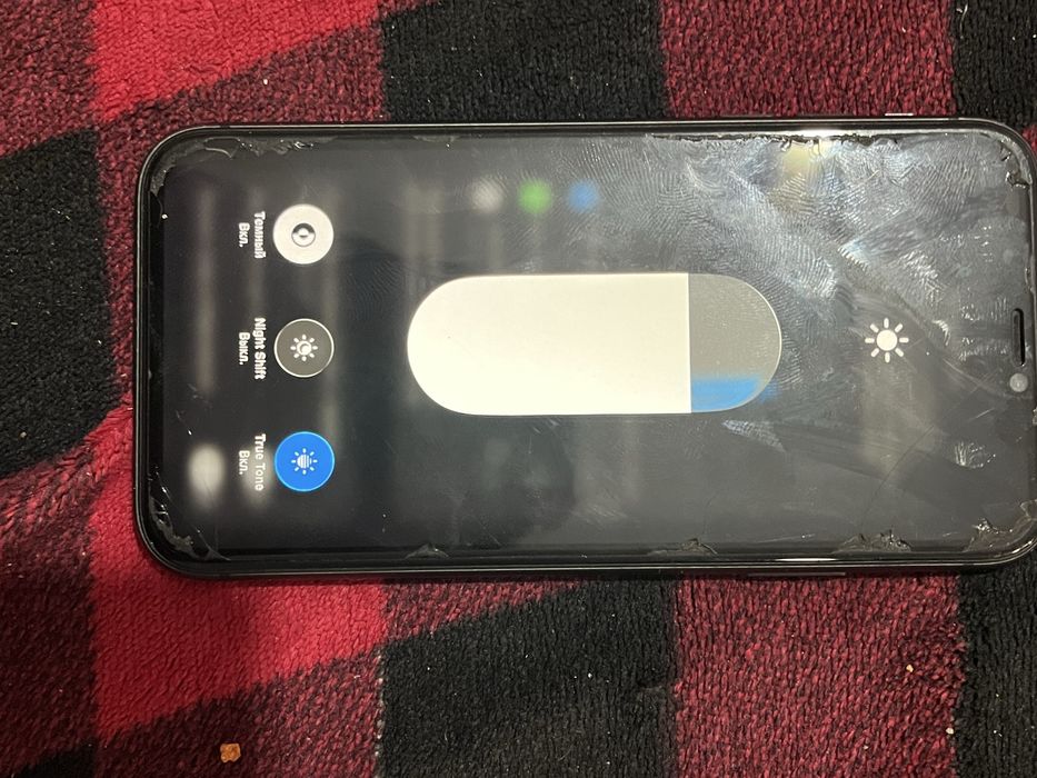 Айфон 11 64гб 73% аккум